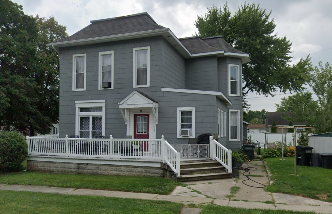 316 Clinton St in Elmore, OH - Building Photo