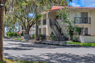 Villas Continental in Orange Park, FL - Foto de edificio - Building Photo