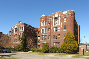 Cumberland Manor Apartments