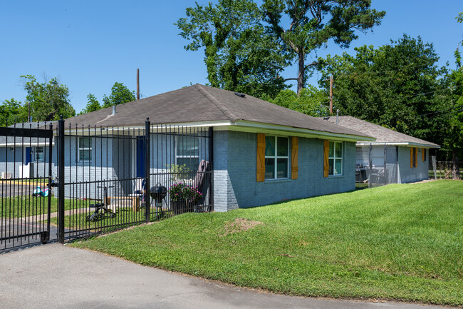 4403 Tampico St in Houston, TX - Foto de edificio - Building Photo