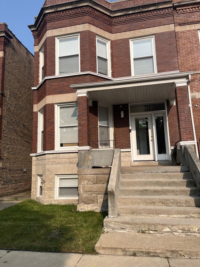 property at 7017 S Eberhart Ave