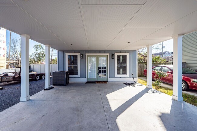 2015 Arbutus Ave in North Charleston, SC - Building Photo - Building Photo