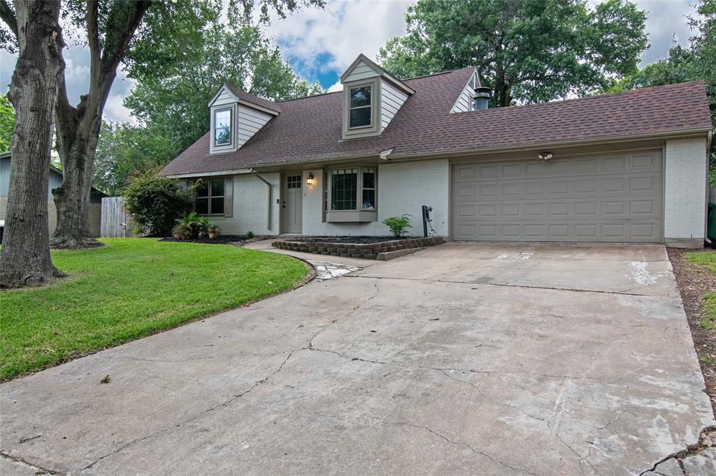 2410 Valley Dr in Brenham, TX - Building Photo