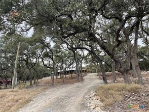 1420 Stallion Springs Dr in Fischer, TX - Building Photo - Building Photo