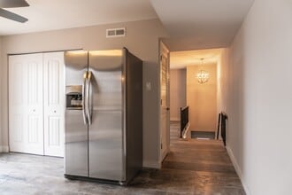 2342 Vaek Dr in Arnold, MO - Building Photo - Building Photo