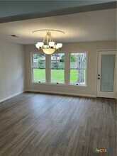 1901 E Warren Ave in Victoria, TX - Building Photo - Building Photo
