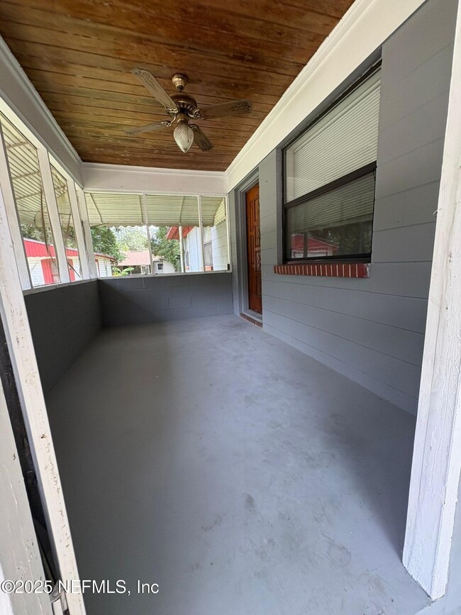 9525 Kentucky St in Jacksonville, FL - Building Photo - Building Photo