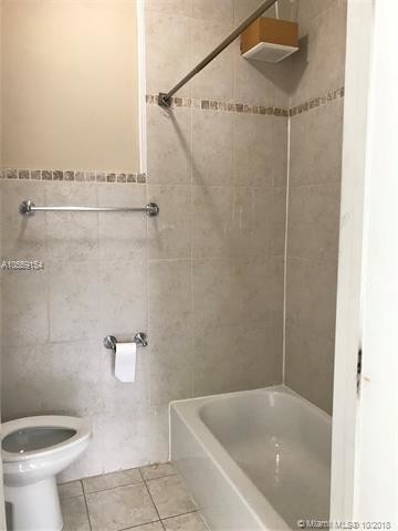 3600 SW 17th Terrace-Unit -3 in Miami, FL - Building Photo - Building Photo