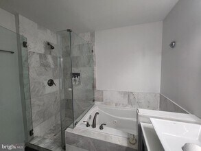 12755 Fair Crest Ct in Fairfax, VA - Building Photo - Building Photo