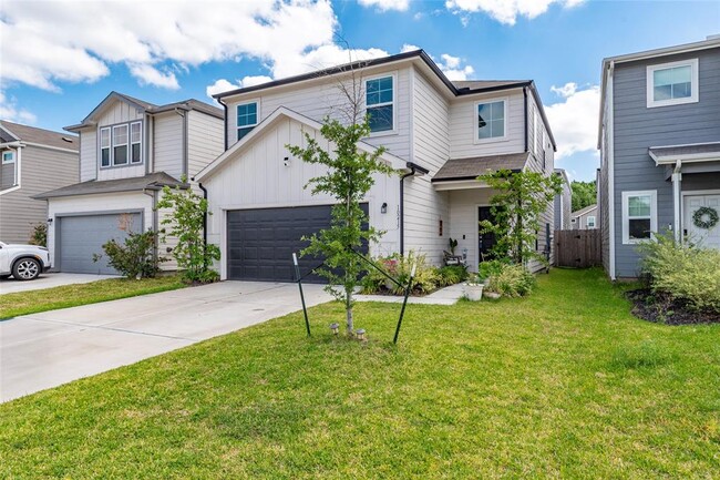 10215 Clearwick St in Houston, TX - Building Photo - Building Photo
