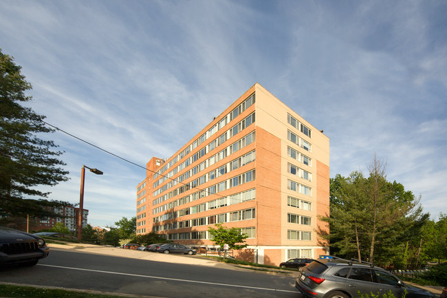 Taft Towers in Arlington, VA - Foto de edificio - Building Photo