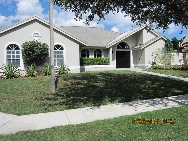 6325 Winding Lake Dr