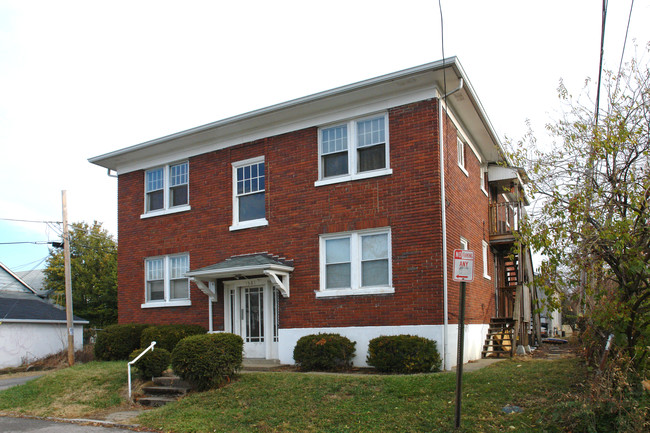 1 bedroom unit in Louisville, KY - Building Photo - Building Photo