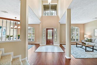 8019 Spring Bluebonnet Dr in Sugar Land, TX - Building Photo - Building Photo