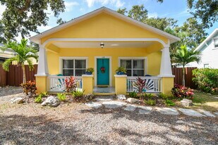 1168 Bass Blvd in Dunedin, FL - Building Photo