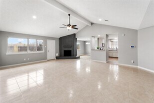 1819 Freshmeadow Dr in Missouri City, TX - Building Photo