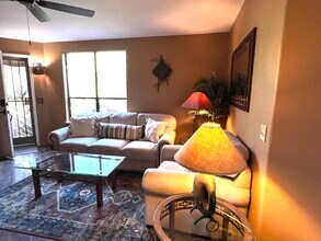 6655 N Canyon Crest Dr in Tucson, AZ - Building Photo - Building Photo