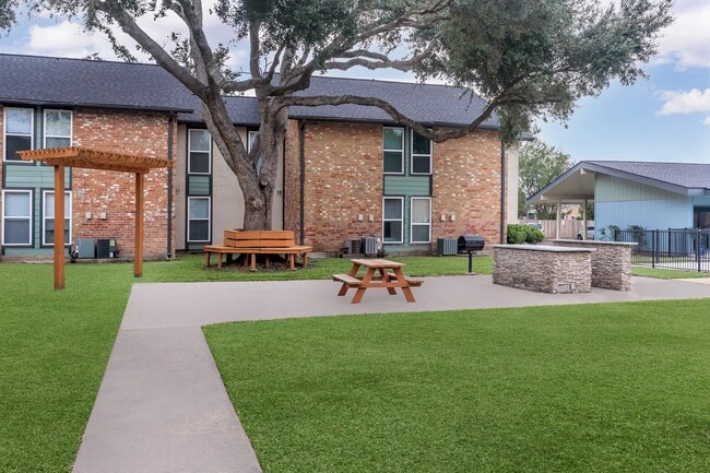 Residence at Deer Park Apartments