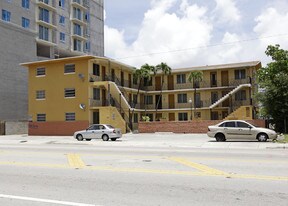 1085 SW 37th Ave in Miami, FL - Building Photo