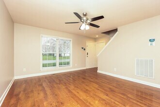 2853 Sutherland Dr in Thompson's Station, TN - Foto de edificio - Building Photo