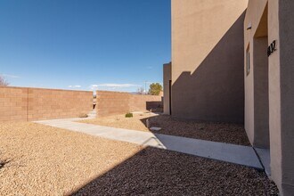 4832 Governor Miles Rd in Santa Fe, NM - Building Photo - Building Photo