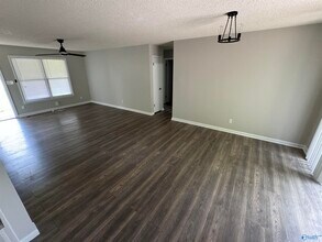 2816 Coosa Cir NW in Huntsville, AL - Building Photo - Building Photo