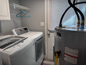 Room in House on Kannapolis Hwy in Concord, NC - Building Photo - Building Photo
