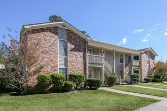 Broad on the Green in Augusta, GA - Foto de edificio - Building Photo