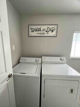 546 E Delno Dr in Millcreek, UT - Building Photo - Building Photo