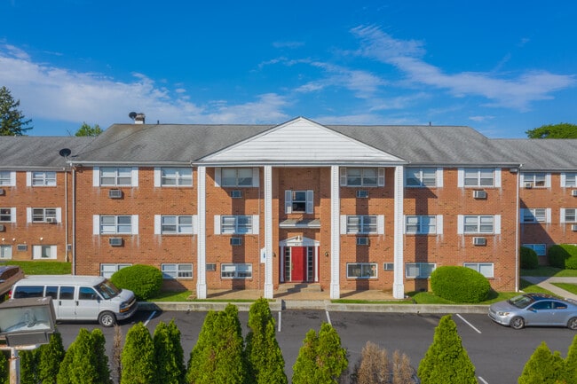 Midway Park Apartments in Wilmington, DE - Building Photo - Building Photo