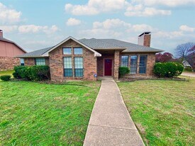 1531 La Paz Dr in Plano, TX - Building Photo