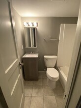 515 W 14th St-Unit -517 B in Lawrence, KS - Building Photo - Building Photo