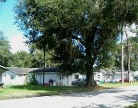 4841-4843 20th St in Zephyrhills, FL - Building Photo - Building Photo