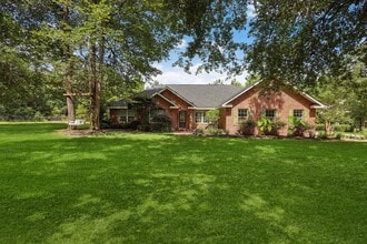 270 Palm Island Rd in Jesup, GA - Building Photo - Building Photo