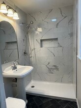 38 6th St, Unit 38B in Lowell, MA - Foto de edificio - Building Photo