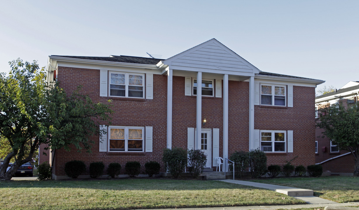 Deer Park Apartments in Cincinnati, OH - Building Photo