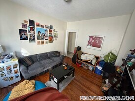 68 Winchester St in Medford, MA - Building Photo