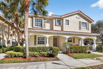 4801 N Wickham Cir in Delray Beach, FL - Building Photo - Building Photo