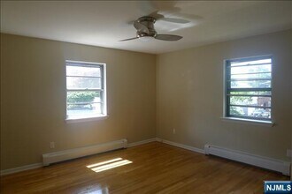 129-131 6th St-Unit -2 in Fairview, NJ - Building Photo - Building Photo
