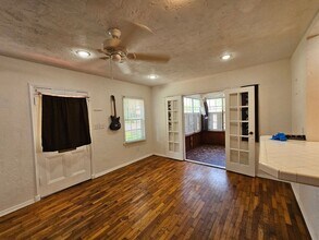 1822 NW 6th Ave in Gainesville, FL - Building Photo - Building Photo