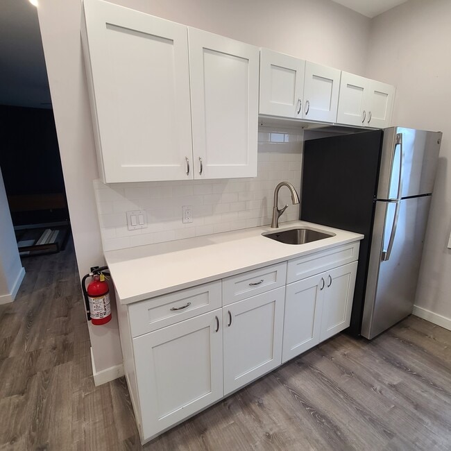 39 74th St, Unit E3 in North Bergen, NJ - Building Photo - Building Photo