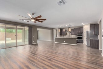 27025 N 69th Ln in Peoria, AZ - Building Photo - Building Photo