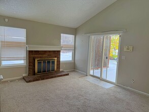 1680 S Espana Way in Aurora, CO - Building Photo - Building Photo