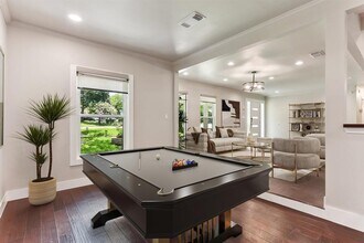 5718 Highland Hills Dr in Austin, TX - Building Photo - Building Photo