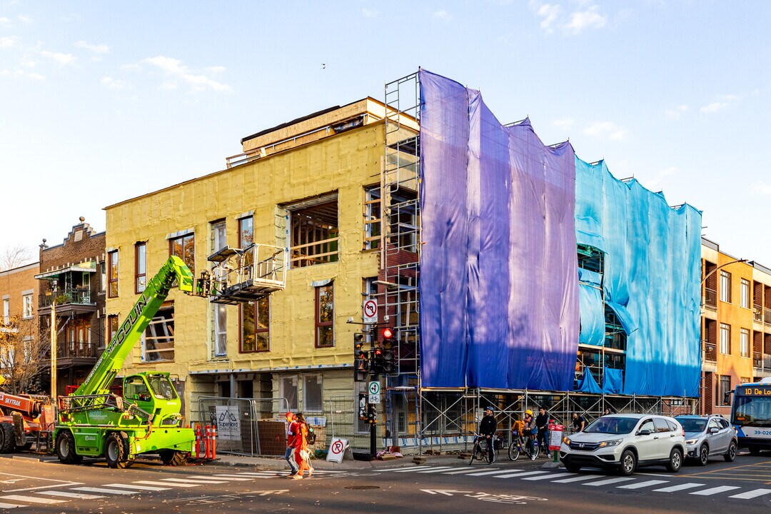 2013 Rachel Rue E in Montréal, QC - Building Photo
