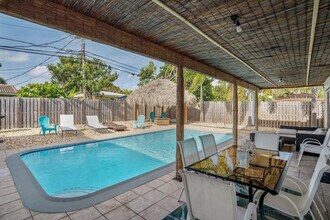 3221 Spanish River Dr in Pompano Beach, FL - Building Photo - Building Photo