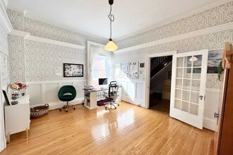 215 Charles St in Belleville, ON - Building Photo - Building Photo