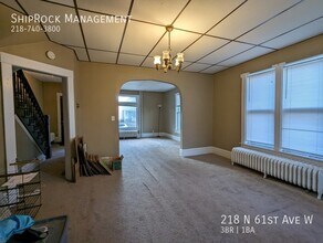 218 N 61st Ave W in Duluth, MN - Foto de edificio - Building Photo