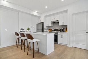 Orchards 66 in Edmonton, AB - Building Photo