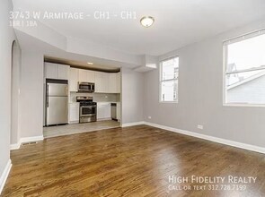 3743 W Armitage Ave in Chicago, IL - Building Photo - Building Photo